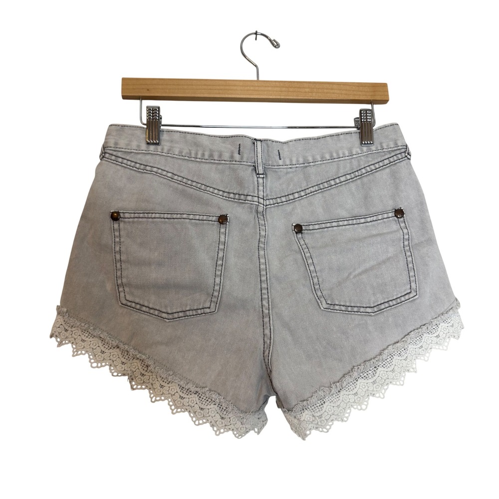 Free People Women's Lace Trim Denim Cut Off Shorts Light Wash Grey Size 29 - Picture 3 of 6